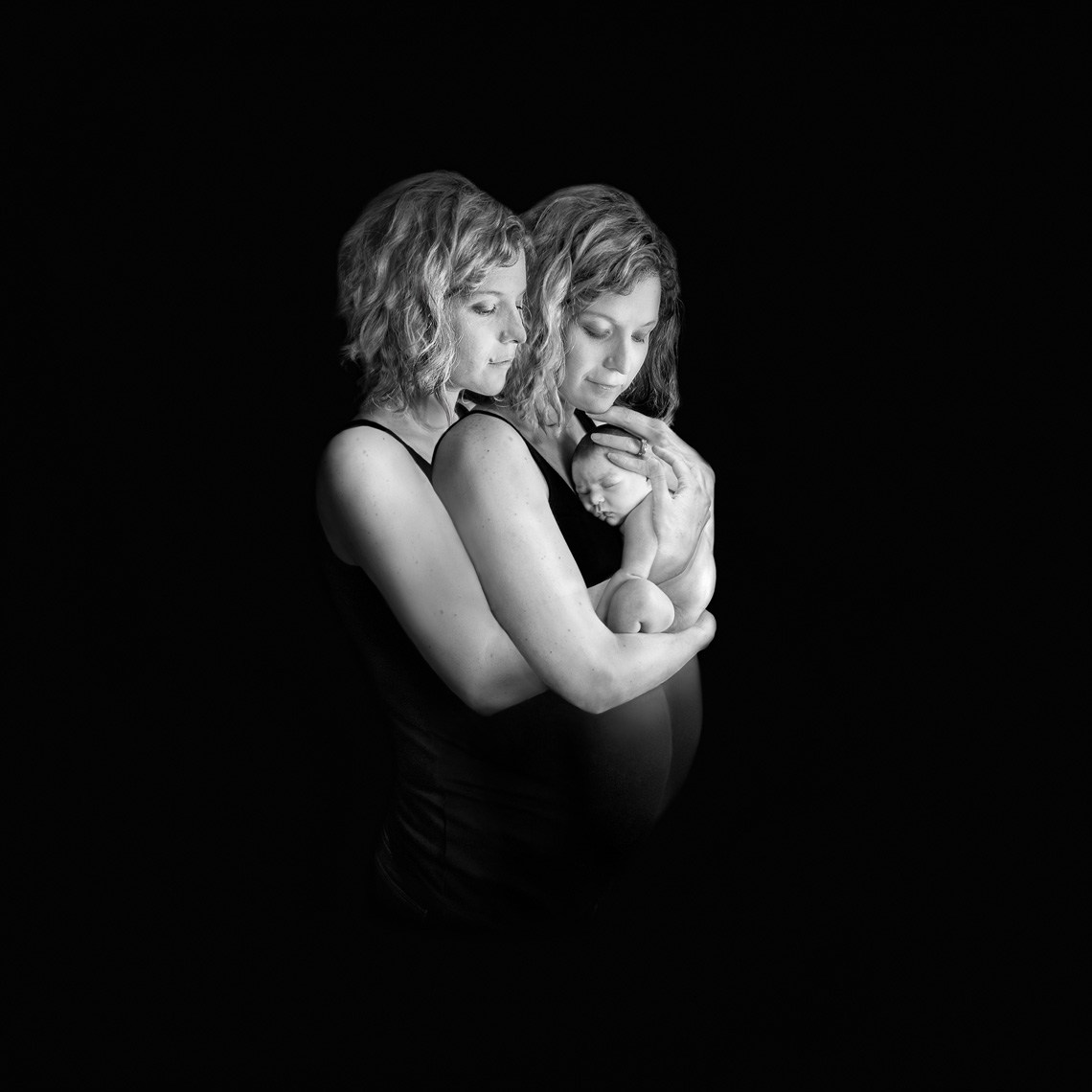 7_Madre_2017_Photograph_30x30inches